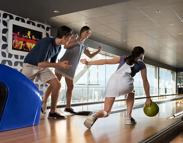 entertainment-bowling-msc-cruises
